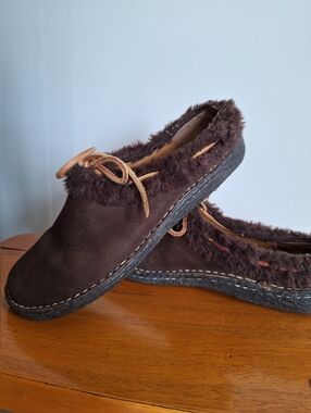 Cabela's Slip On Suede Shoes Faux Fur Trim Brown  Sz 8.5M